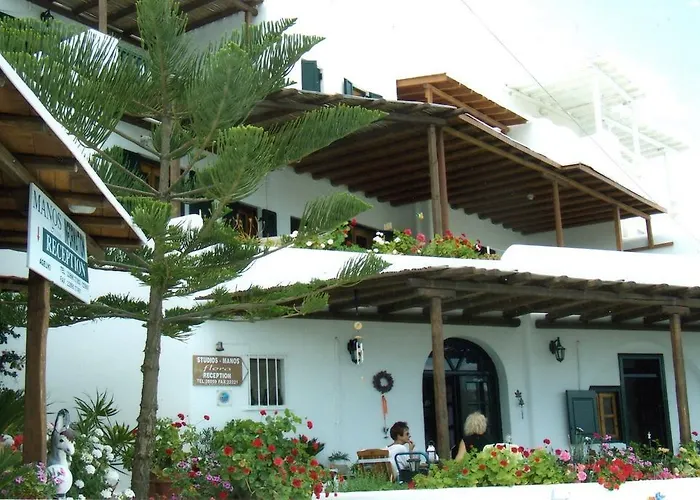 Studios Flora Manos